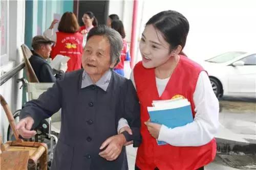 為什么每年有上萬(wàn)人搶著入戶廣州？