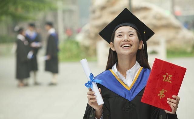 自考生注意：4月自考報名報考即將開始！報名報考前需要知道這些